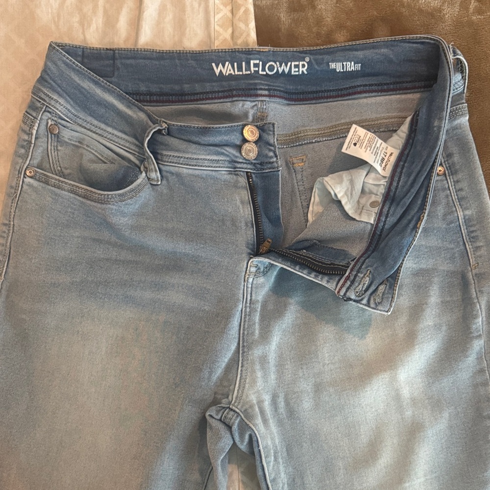 Wallflower Light Blue High-Rise Ultra Fit Jeans